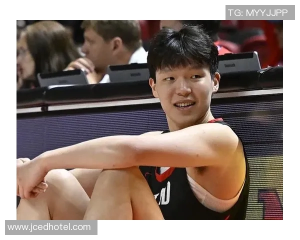 勇士队在2月28日的比赛中迎战强敌，期待精彩对决与球员表现