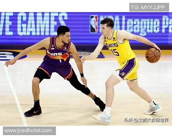 湖人队与太阳队季前赛精彩对决展现新赛季阵容实力与战术布局