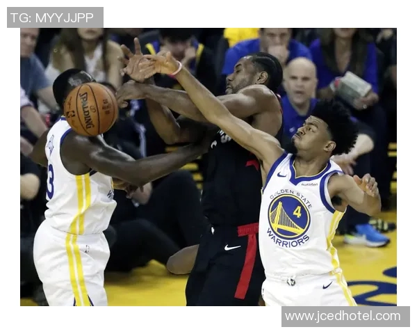 直播中勇士与猛龙激战正酣谁能在这场对决中笑到最后 直播中勇士与猛龙激战正酣谁能在这场对决中笑到最后