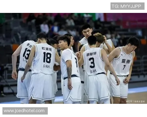 全运会男篮精彩对决广东队迎战北京队争夺冠军荣耀