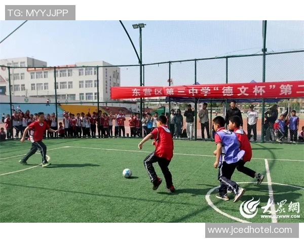 卡塔尔与阿尔及利亚友谊赛精彩对决展现足球魅力与团队精神